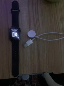Apple Watch Series 1 - 42MM Aluminum Composite Black - Photo 1 sur 5