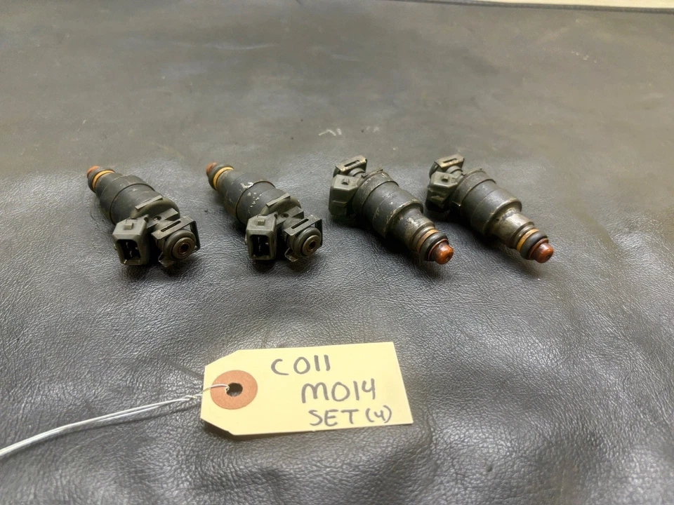 Inyectores de combustible Porsche 944  Foto 1 de 4