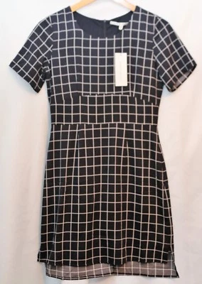 ¡NUEVO CON ETIQUETAS! Collective Concepts for Stitch Fix "Vestido Estampado Ventana Jordan" NVY/WHT Foto 1 de 3