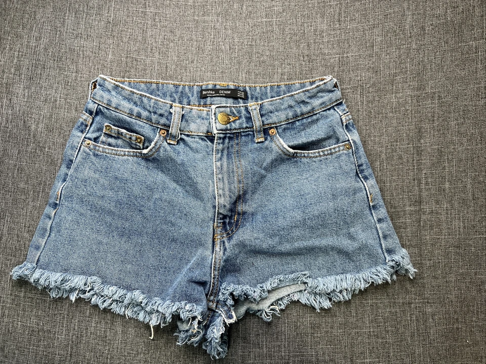 Pantalones Cortos Bershka Adulto Mujer Talla 04 Pantalones Cortos Denim Deshilachados Mamá Tiro Alto Cortes Foto 1 de 4