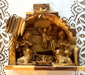 Genuine Grade A Olive Wood Hand Carved Navity Scene from the Holy Land Bethlehem - Picture 1 of 10