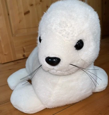Weiße Robbe als Stoff- und Plüschtier, ca. 37 x 27 x 24 cm - Bild 1 von 4