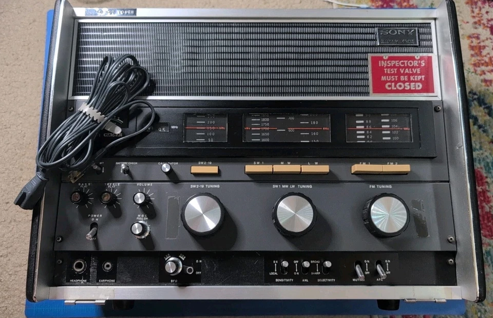 Receptor Transoceánico Multibanda Sony CRF-230 23 RARO De Colección FUNCIONA Ver Video Foto 1 de 4