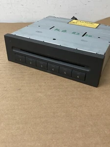 MERCEDES R CLASS W251 06-10 CD CHANGER A2118706189 - Picture 1 of 10