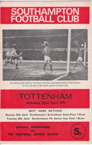 1971/72 Southampton V Tottenham Hotspur 22-04-1972 división 1 - Imagen 1 de 1