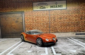 2002 Hot Wheels Golden Arrow rot Rennwagen Diecast Modell Spielzeug LKW - Bild 1 von 7