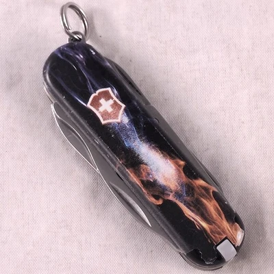 Navaja suiza Victorinox Rambler 58 mm con escalas raras Foto 1 de 4