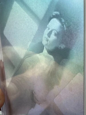 1996 Topps X-FILES Hologram 3-D Effect Card GILLIAN ANDERSON Dana Scully BGS 9 - Image 1 of 4