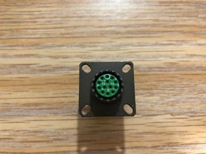 Connettore SOURIAU J D38999/20WB35PN - Foto 1 di 3