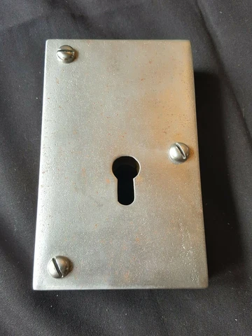 One Reclaimed Antique Steel Victorian Door Lock With Key Hole Furniture (EB249) Cover