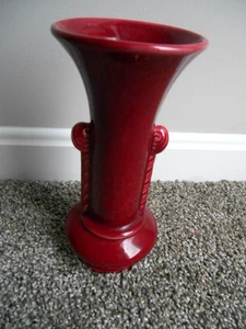 Shawnee Pottery Vase - USA - Burgandy - Picture 1 of 4