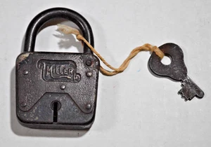 Antikes Miller Vorhängeschloss mit Schlüssel - Bild 1 von 7