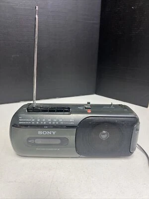 Radio Cassette Grabadora AM/FM Reproductor de Cassette Grabadora Sony CFM-155 De Colección PROBADO Foto 1 de 4