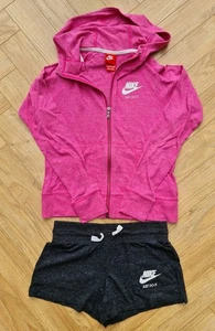 Nike Girls Lightweight Pink Zip Up Hoodie & Dark Grey Shorts Age 12-13 / Size L - Picture 1 of 3