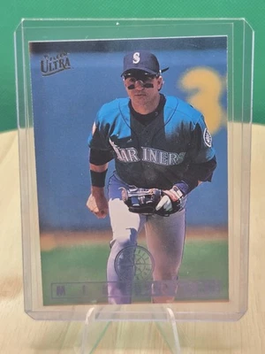 1995 Mike Blowers #325 Fleer Ultra Seattle Mariners Baseball Card MLB - Image 1 of 2