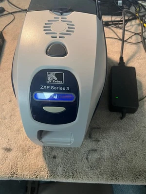 Zebra ZXP 3 Single side card Printer Z31-000C0200US00 Ethernet  USB (I6D) - Image 1 of 4