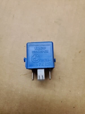 Relé Tyco 6915327 V23134-k59-x313 para BMW Serie 3 5 7 diestro Foto 1 de 4