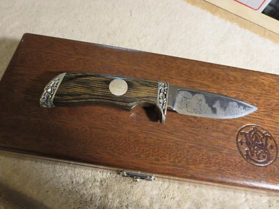 Cuchillo "skinner" serie coleccionista original S&W.  SN BPC-08 en estuche de madera Foto 1 de 4