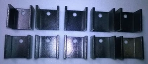 10 PEZZI DISSIPATORE TERMICO IN ALLUMINIO PER TO 220 TO 126 20x19,5x15 mm. - Foto 1 di 3