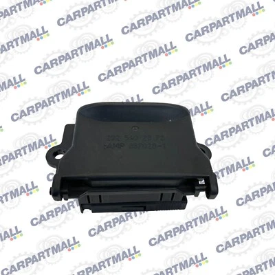 2003-2006 Mercedes-Benz E500 Diagnostic Plug Port Under Cover 202-540-23-73 - Изображение 1 из 4