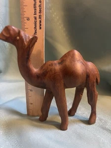 Madera tallada a mano CAMEL...soportes 6"...ojos con cuentas - Imagen 1 de 9