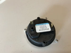 BRYANT CARRIER PAYNE BA20267-2 .30WC PRESSURE SWITCH - Picture 1 of 4