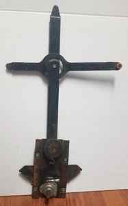 Window Regulator fit 1967-1972 Chevrolet C10 Pickup Front Right USED 1A - Picture 1 of 6