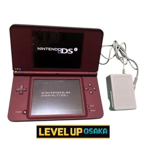 Nintendo DSi LL Farbe: Weinrot mit Touchpen, Ladegerät - Bild 1 von 7