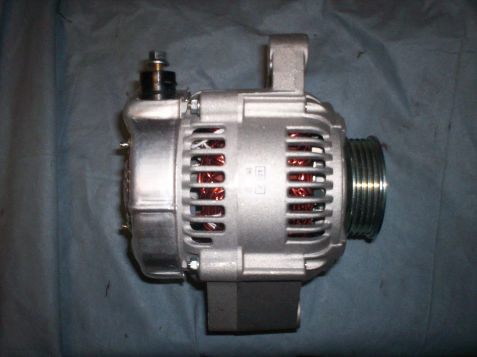 2007-2006 2005 2004 2003 2002 Suzuki Aerio 2.0L  2.3L ALTERNATOR 5-Groove Pulley - Image 1 of 3