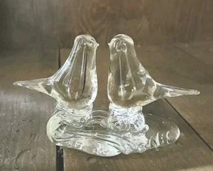 Vintage Art Glass Crystal LOVE Birds Heavy Paper Weight Bird Figures Collectible - Picture 1 of 12