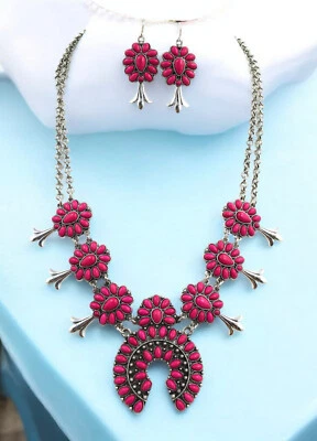 Collar y pendientes llamativos de piedra turquesa howlita rosa flor de calabaza Foto 1 de 4