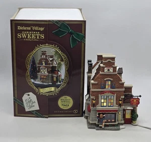Reparto 56 Villaggio Dickens Dolci di Natale Edificio Illuminato  - Foto 1 di 23