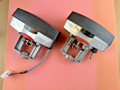 GE Mixing Valve 5156318 LYTRON 205-0121-30 Schneider M400A-VB -- USED - Image 1 of 4