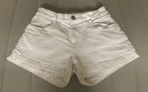 Girls COTTON ON Mid Classic White Denim Shorts 98% Cotton Size 10 - Picture 1 of 11