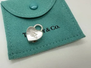 Tiffany Co Sterlingsilber Schrift Schrift Herz Vorhängeschloss Schloss Charm Anhänger - Bild 1 von 5