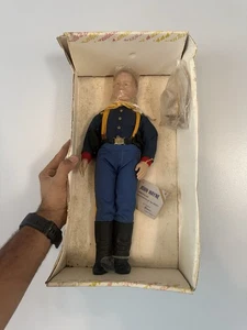John Wayne American Guardian of the West Puppe von Effanbee 1982 - Bild 1 von 5
