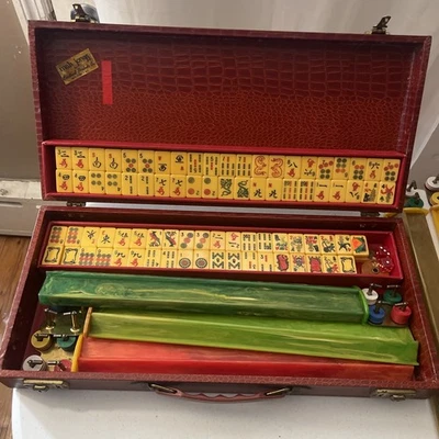 Vintage Mah Jongg Set 162 Butterscotch Tiles Bakelite Catalin Racks by Cardinal - Image 1 of 4