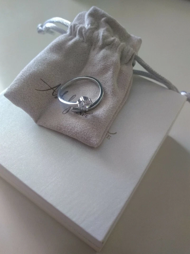 Anillo envolvente Ashlynn Avenue Symphony Lois chapado en oro blanco de 18 quilates de 0,4 quilates talla 6 nuevo en caja Foto 1 de 4