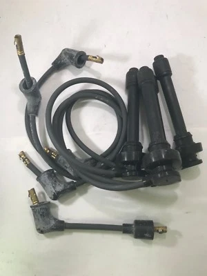 Juego de cables de bujías Bosch 09358 para 92-96 Colt Summit Expo LRV Mirage l4 Foto 1 de 4