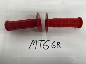 RED MX STYLE ATV HAND GRIPS FOR THUMB THROTTLE SUZUKI LT 230S LT 250S QUADSPORT - Foto 1 di 3