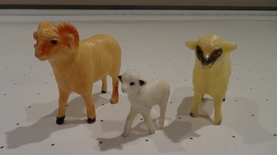 1960's NYLINT Ford Farm Set original sheep ram lamb animal accessory Hong Kong - Image 1 of 4