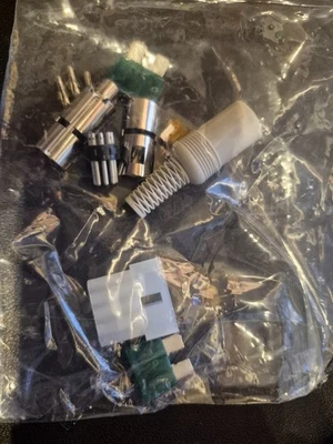 KIT CONECTOR CABLE TRANSCIEVER A ACOPLADOR ICOM IC-M803/CON FUSIBLES Foto 1 de 2