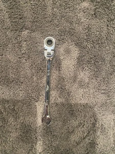 Mac Tools RWF210 5/16- 6PT.Flex Head Ratcheting Combo Box Wrench - Picture 1 of 3