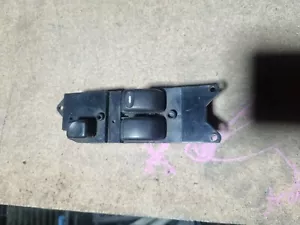 Mitsubishi FTO RH Window Switch - Picture 1 of 4