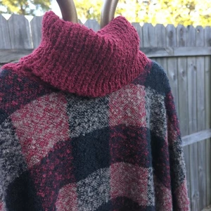 Women’s Buffalo Plaid Cowl Neck Poncho Sweater Soft Cozy One Size - Picture 1 of 3