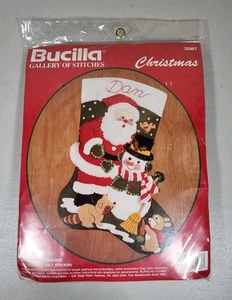 Bucilla 15" diagonaler Filzstrumpf Kit #32967 Christmas Friends - Bild 1 von 5
