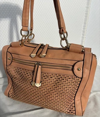 Urban Expressions Large Peach Vegan Leather Hobo Crossbody Bag - Imagem 1 de 4