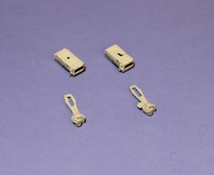 GLOBE MODELS MILWAUKEE WI 1950's WHITE METAL HO GAUGE COUPLERS AND DRAFT GEAR - Picture 1 of 3