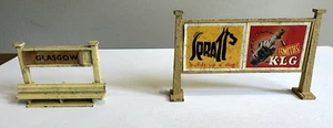 HORNBY MECCANO RAILWAY ADVERTISING HOARDING & PLATFORN SIGN BENCH - Picture 1 of 5