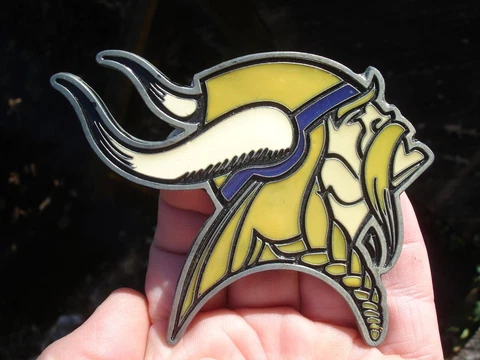 NEW quality MINNESOTA VIKINGS NFL football team BELT BUCKLE U.S. BANK stadium Cover